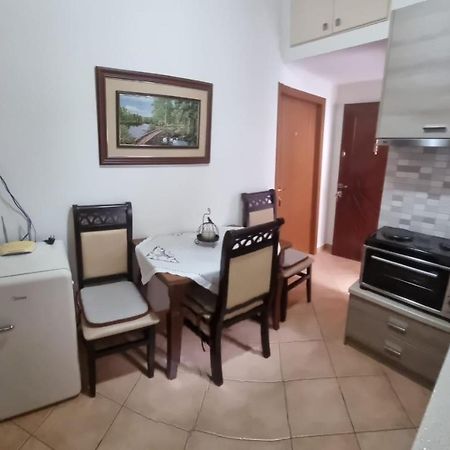 Romeo'S Guest House Berat Luaran gambar
