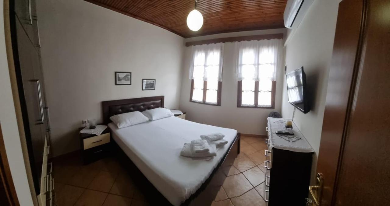 Romeo'S Guest House Berat Luaran gambar