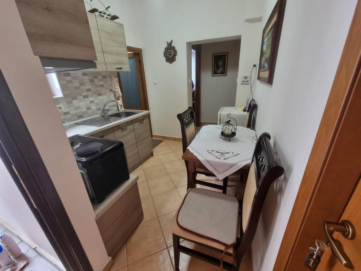 Romeo'S Guest House Berat Luaran gambar