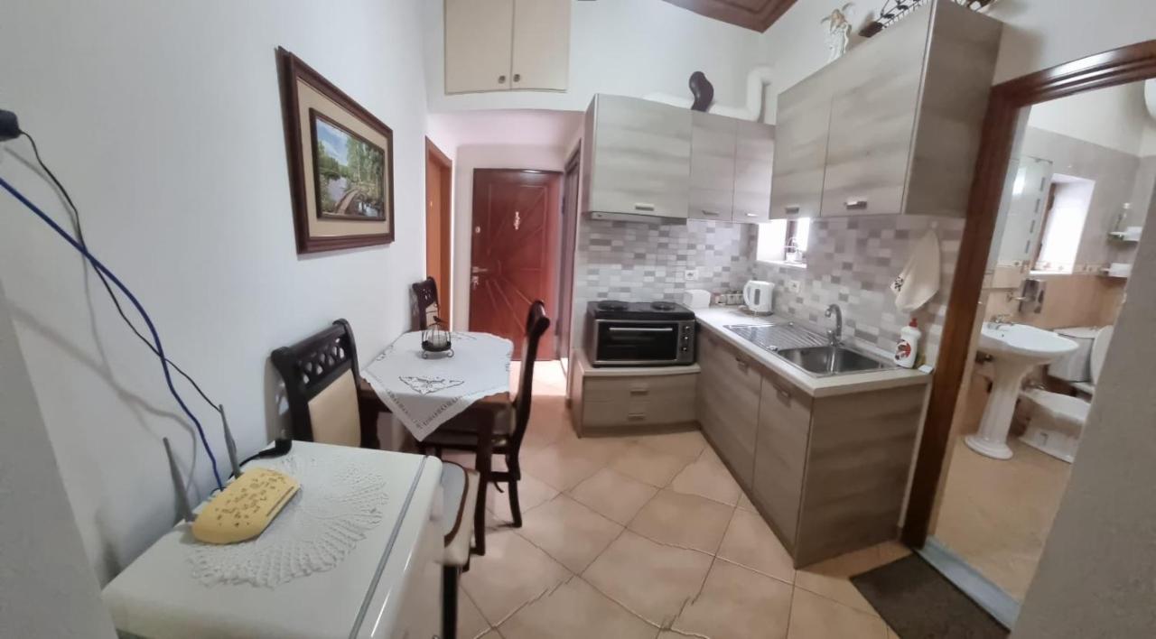 Romeo'S Guest House Berat Luaran gambar