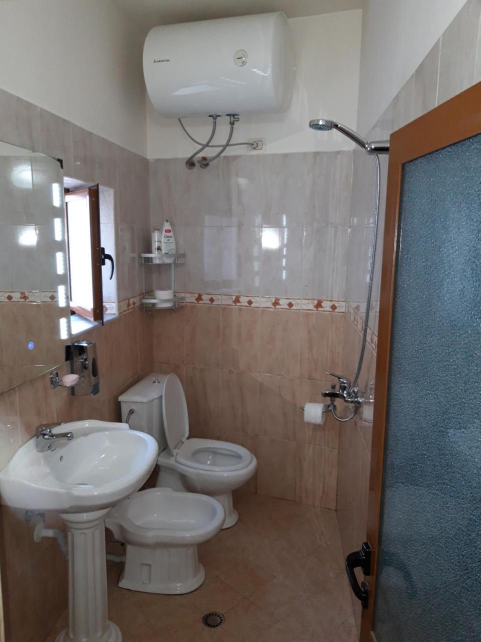 Romeo'S Guest House Berat Luaran gambar