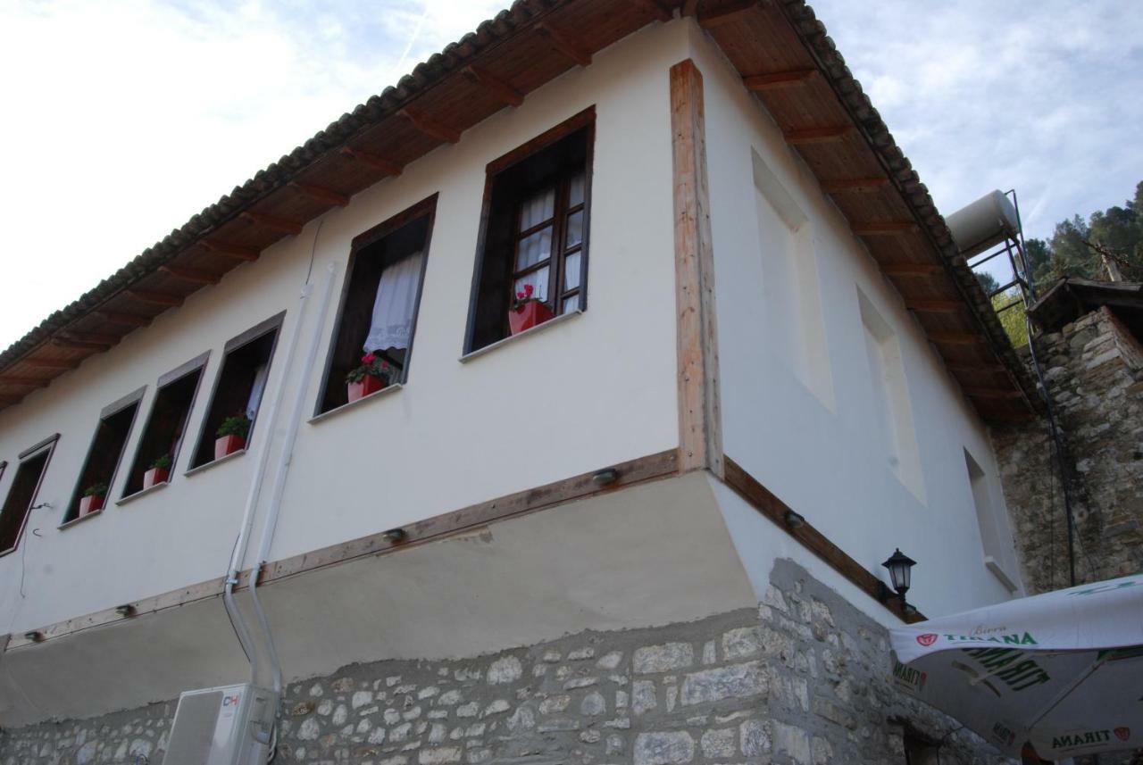 Romeo'S Guest House Berat Luaran gambar